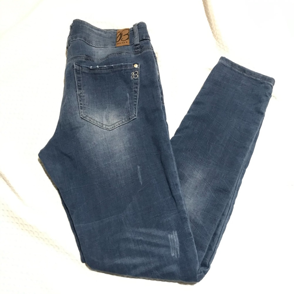 Distressed look skinny jean